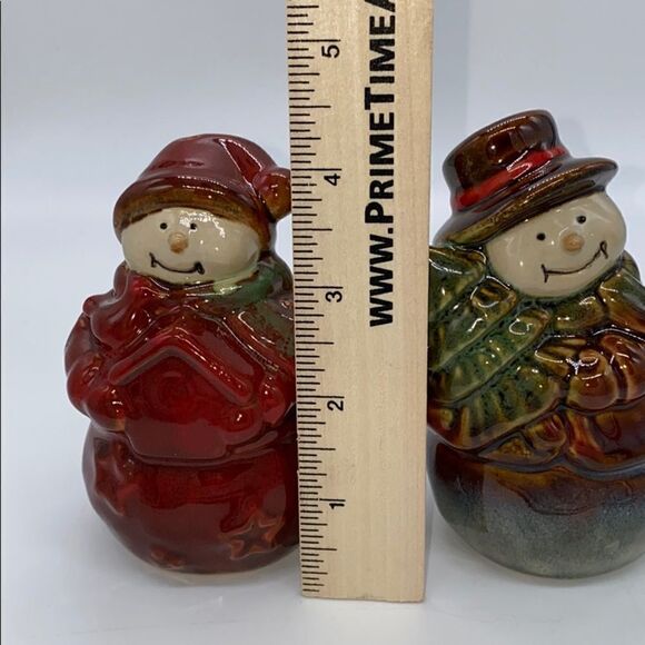 Mr. and Mrs. snowman salt & pepper shakers - Picture 11 of 12